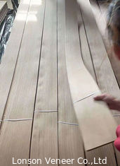12% υγρασίας το άσπρο διαμέρισμα καπλαμάδων τέφρας ξύλινο έκοψε τη χρήση φύλλων πορτών πλάτους 10cm