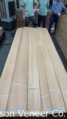 Κόκκινη βελανιδιά ξύλο Φανίρισμα Quercus 0.5mm πίνακα βαθμού AA σε απόθεμα 100.000 τετραγωνικά μέτρα