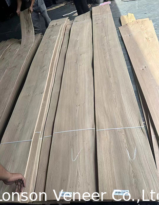 0.5mm Knotty Grade White Oak Wood Veneer για πόρτες έπιπλων σε ρετρό στυλ