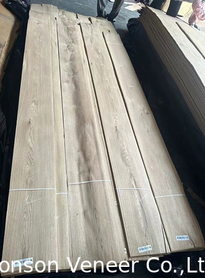 0.5mm Knotty Grade White Oak Wood Veneer για πόρτες έπιπλων σε ρετρό στυλ